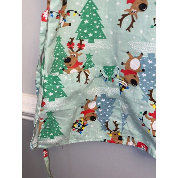 Women's Gabby Brooke Christmas Tree Reindeer Medical Nurse Scrub Top Size XL - Picture 3 of 9